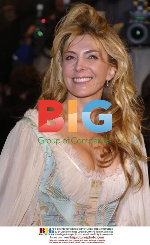 Natasha Richardson at "Maid in Manhattan" premiere