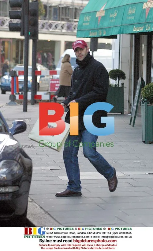 TV Presenter Johnny Vaughan's Pre-Christmas Shopping