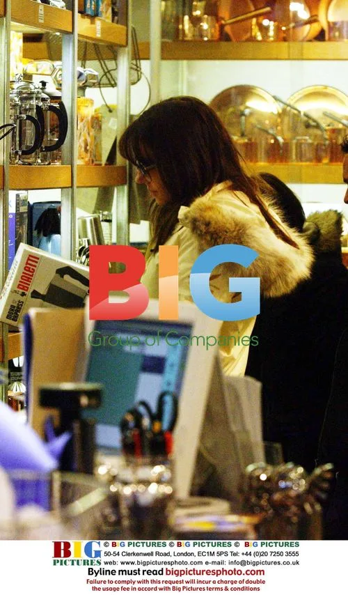 Liz Hurley Christmas Shopping in London
