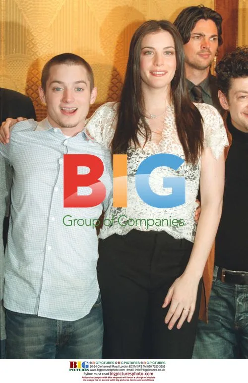 Elijah Wood and Liv Tyler at 'Two Towers' Photocall