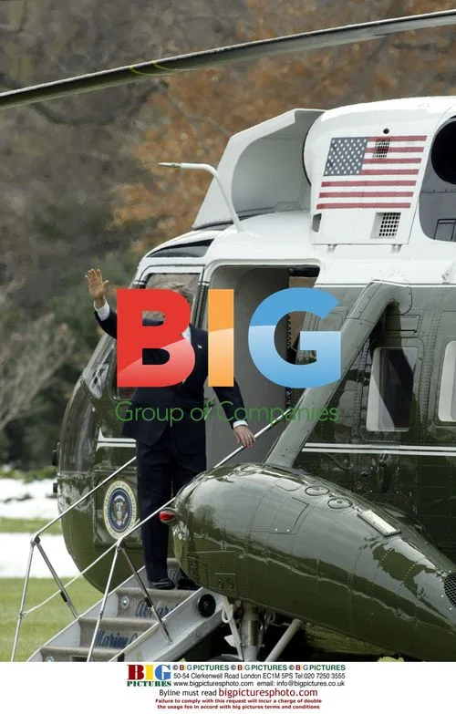 President GEORGE W. BUSH boards Marine One
