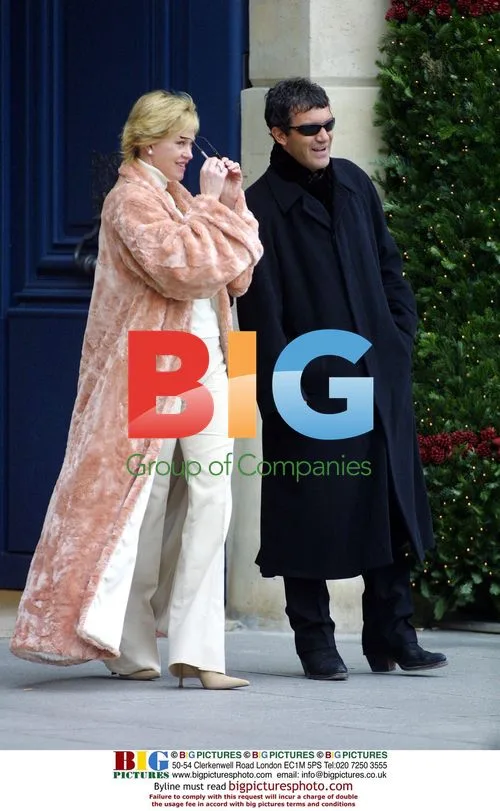 Celebrity in long fur coat