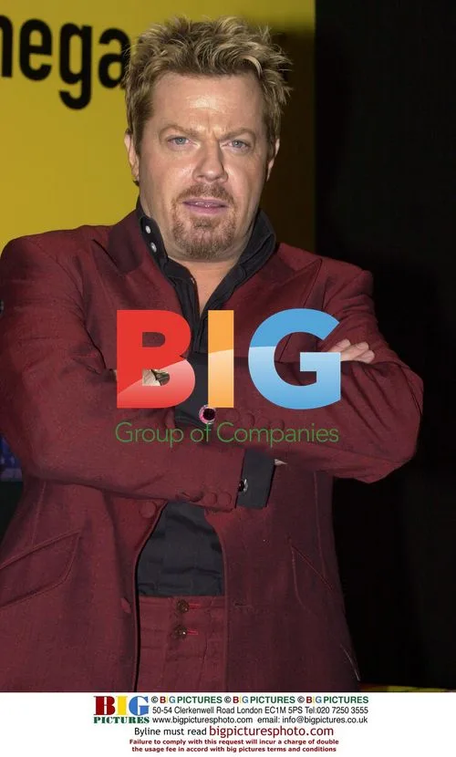 Comedian Eddie Izzard at Virgin Megastore