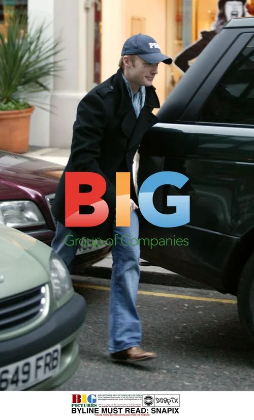 Ronan Keating shopping in London