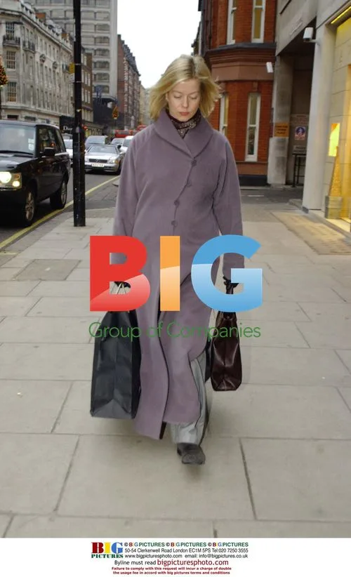 LADY HELEN TAYLOR CHRISTMAS SHOPPING IN WEST LONDON