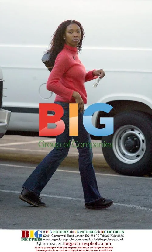 Brandy out shopping with baby in Beverly Hills