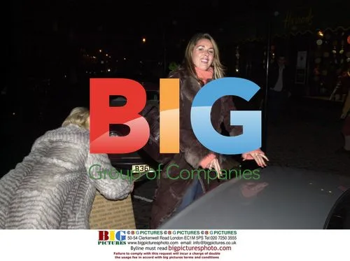 Actress Claire Sweeney struggles with Christmas tree