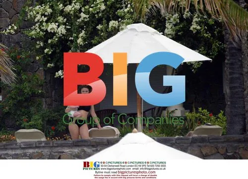 James Nesbit Seen on Vacation in Mauritius
