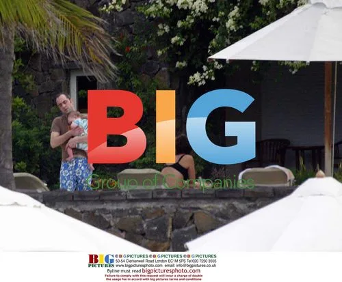 James Nesbit and Family Spotted on Mauritian Holiday