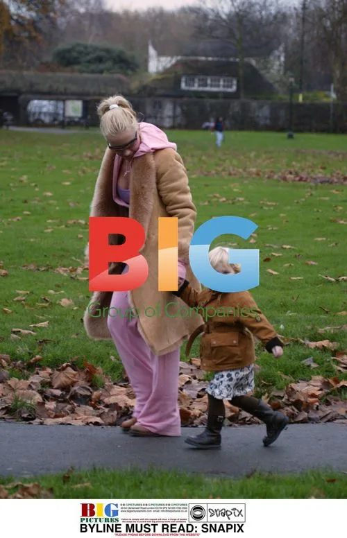 Meg Matthews and Daughter Anais Play in London Park