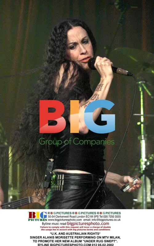 Alanis Morisette Performs on MTV Milan