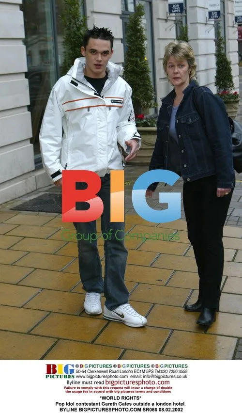 Gareth Gates outside hotel