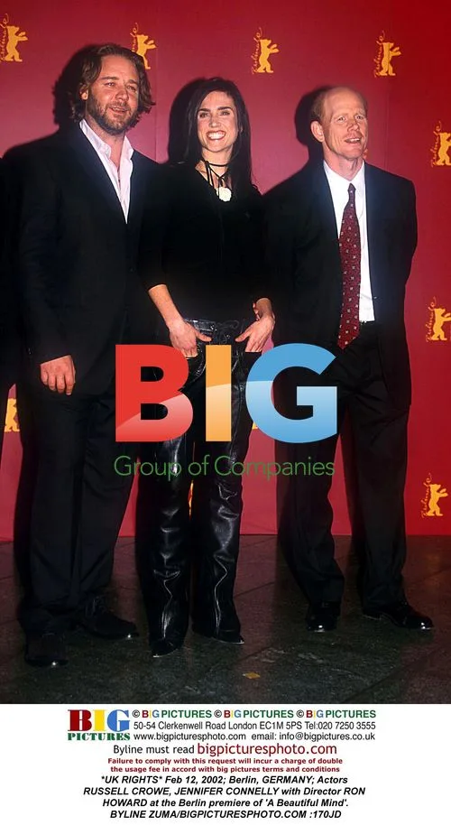 Russell Crowe and Jennifer Connelly at 'A Beautiful Mind' Berlin Premiere