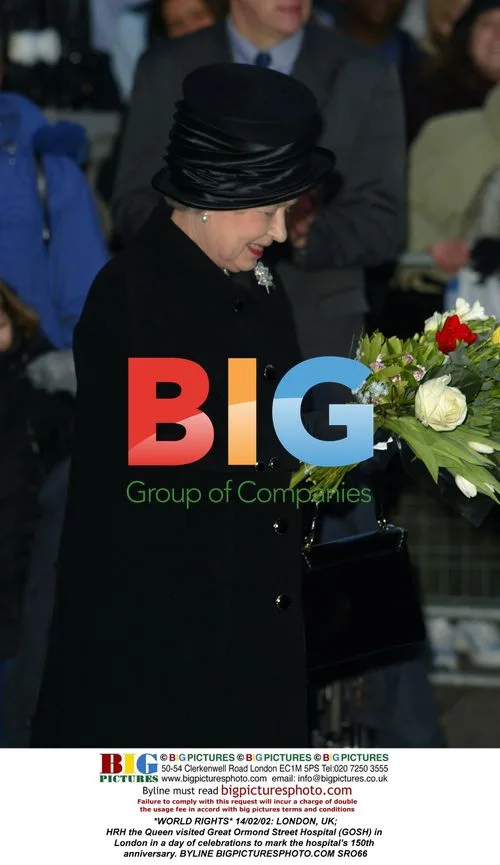 Queen visits Great Ormond Street Hospital