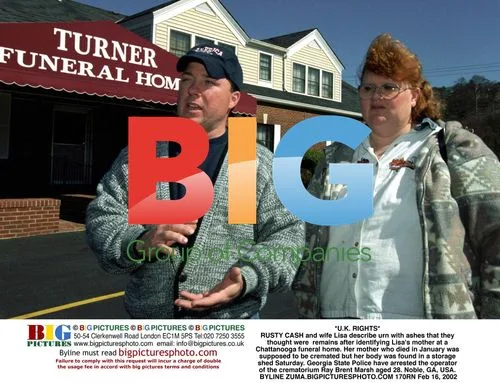 Rusty Cash and wife Lisa with urn of ashes