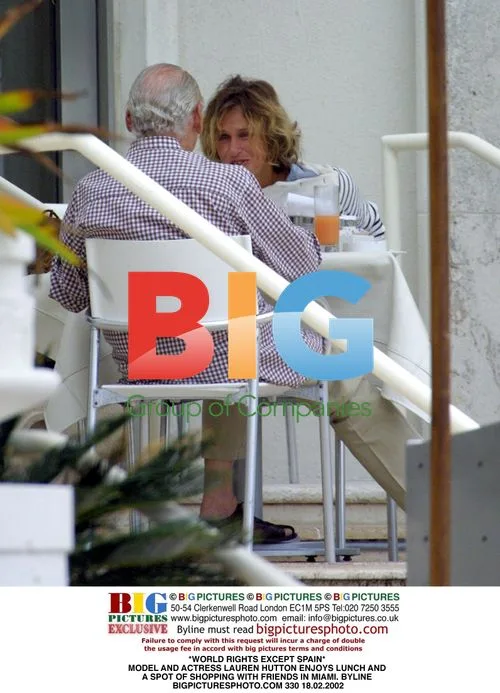 Lauren Hutton Enjoys Lunch and Shopping in Miami