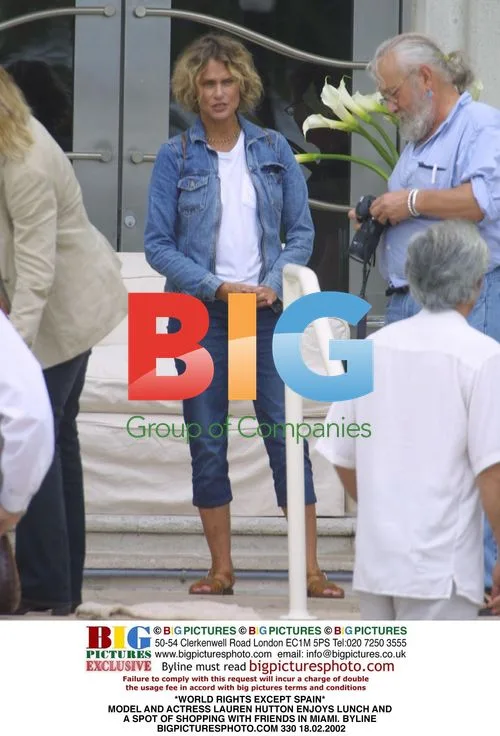 Lauren Hutton Enjoys Lunch and Shopping in Miami