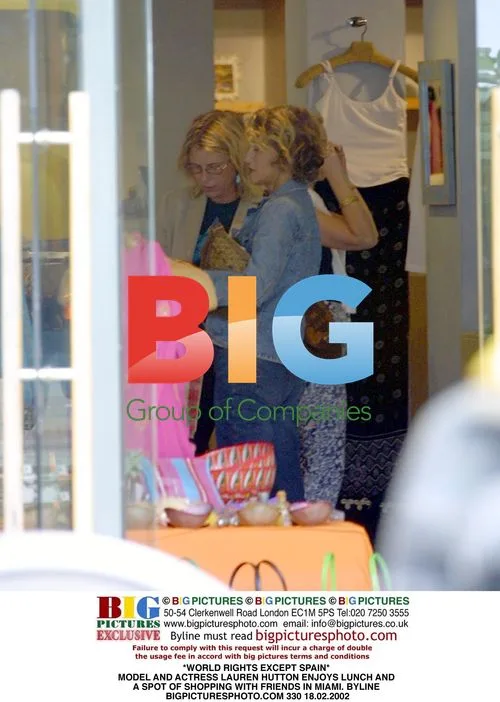 Lauren Hutton Enjoys Lunch and Shopping in Miami