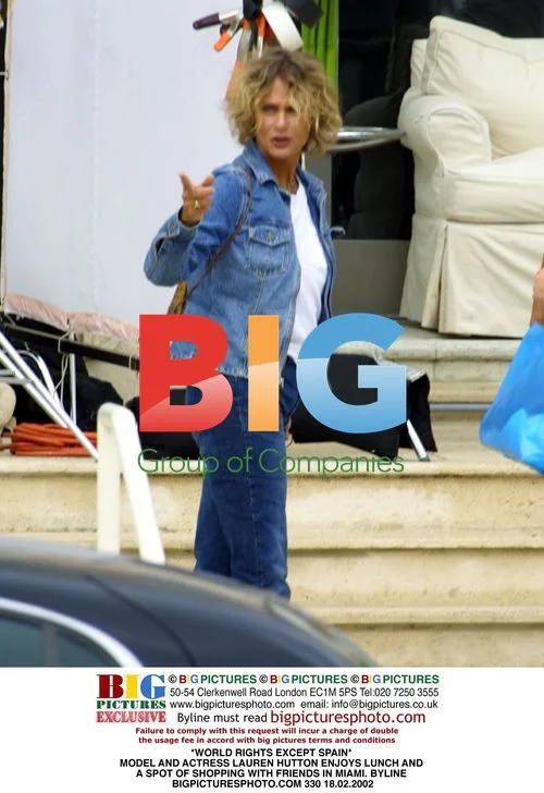 Lauren Hutton Enjoys Lunch and Shopping in Miami