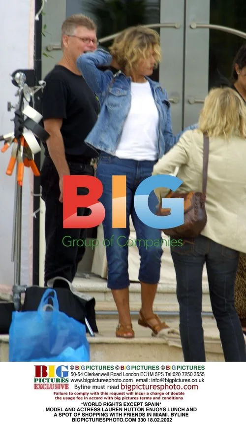 Lauren Hutton Enjoys Lunch and Shopping in Miami