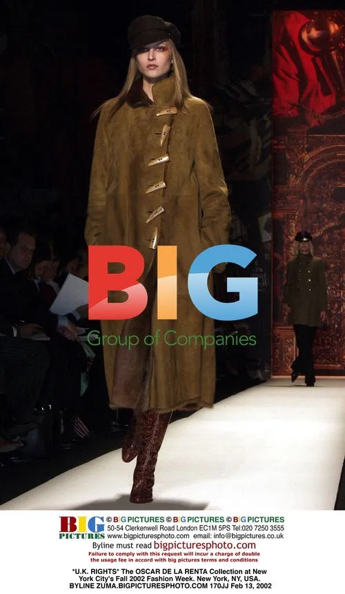 OSCAR DE LA RENTA Collection at NYC Fashion Week