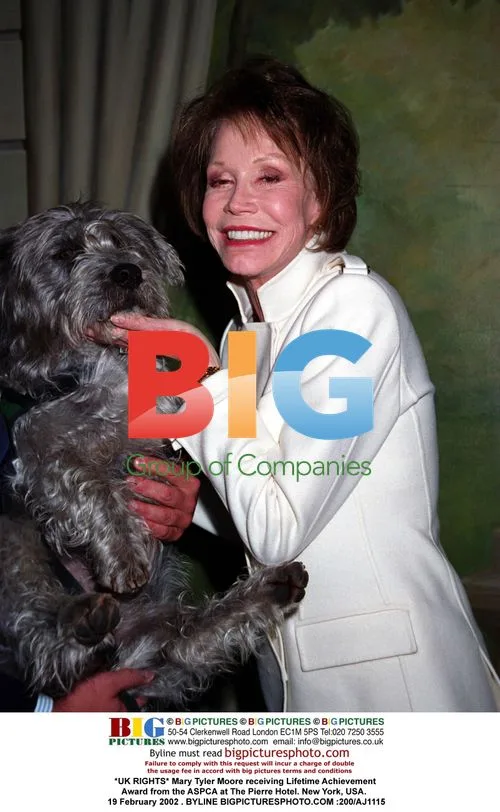 Mary Tyler Moore receives ASPCA Lifetime Achievement Award
