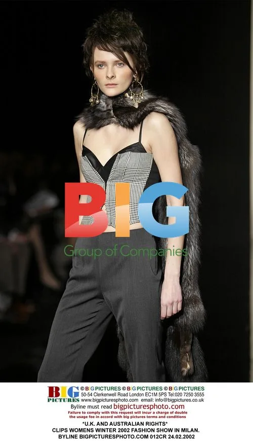 Women's Winter 2002 Fashion Show, Milan