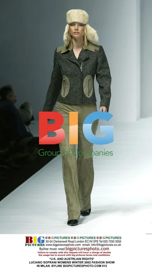 Luciano Soprani Women's Winter 2002 Fashion Show