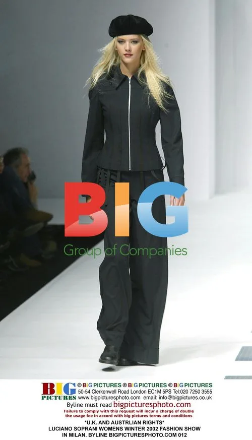 Luciano Soprani Women's Winter 2002 Fashion Show