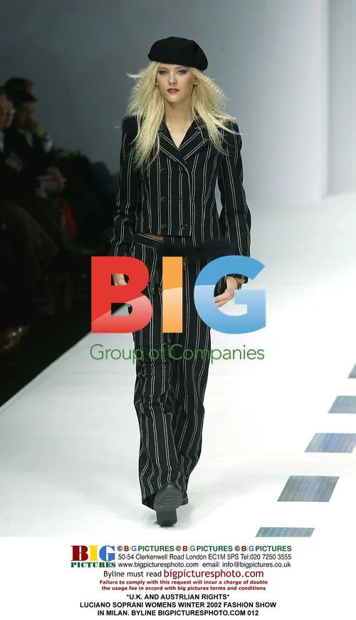 Luciano Soprani Women's Winter 2002 Fashion Show