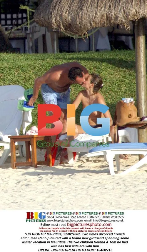 Jean Reno and girlfriend on Mauritius vacation