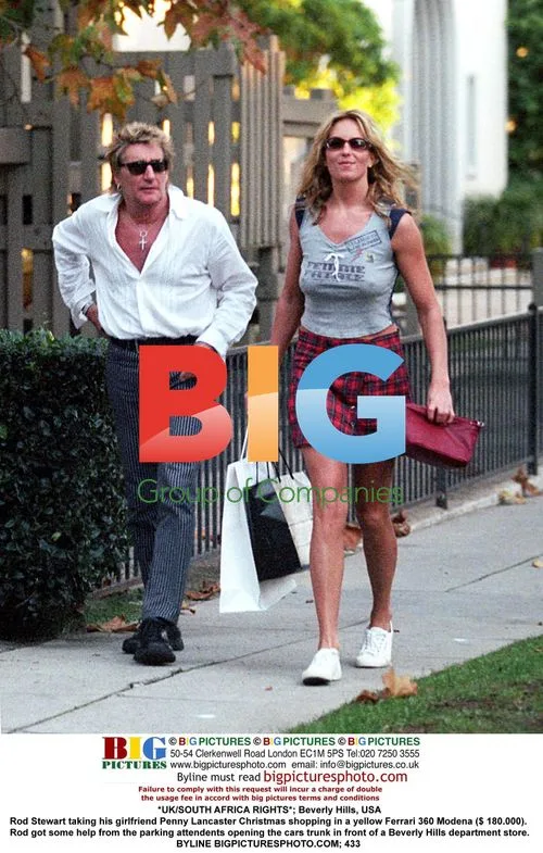 Rod Stewart and Penny Lancaster Christmas Shopping
