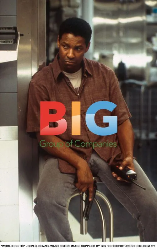 JOHN Q. DENZEL WASHINGTON on set