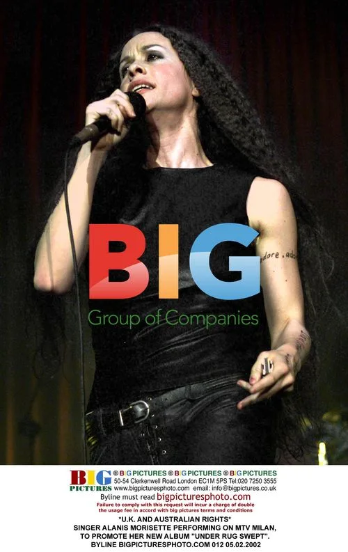 Alanis Morissette Performs on MTV Milan