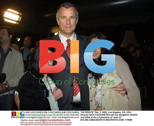 Director NICK CASSAVETES with daughters
