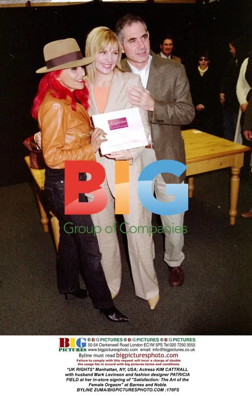 Kim Cattrall at "Satisfaction" book signing