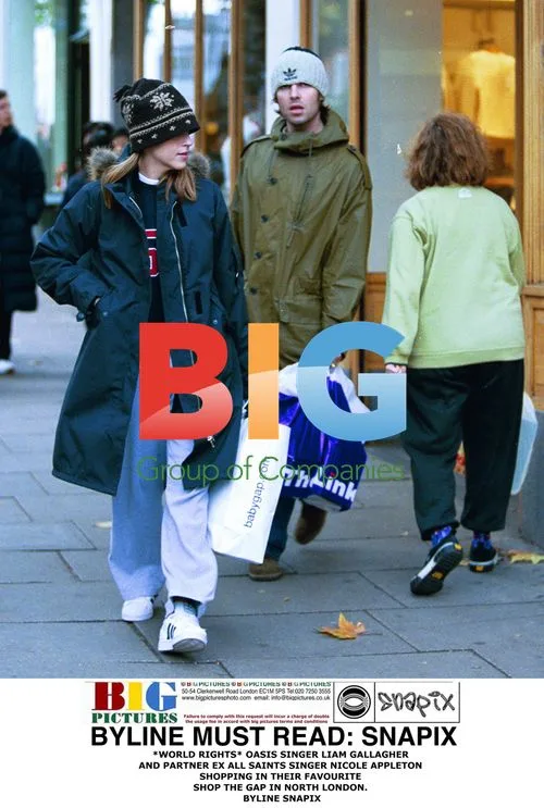 Liam Gallagher and Nicole Appleton shopping