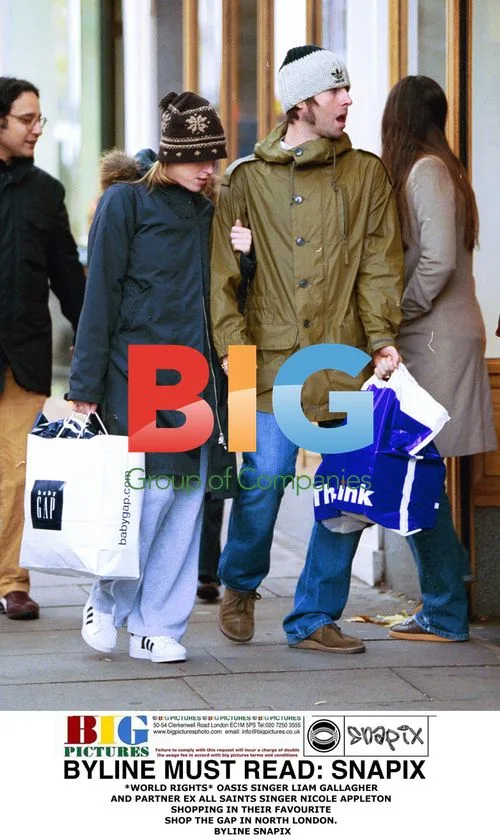 Liam Gallagher and Nicole Appleton shopping