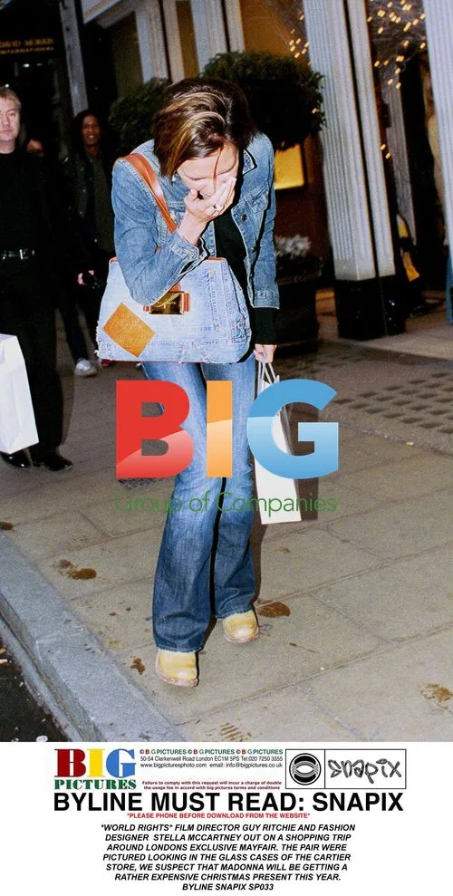 Victoria Beckham Has Laughing Fit