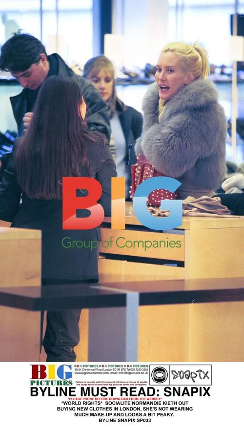 SOCIALITE NORMANDIE KEITH OUT SHOPPING IN LONDON