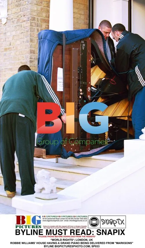 Robbie Williams' Piano Delivery