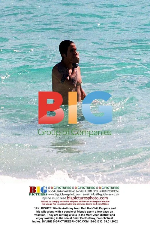 Kiedis Anthony and friends on vacation in Saint Barthelemy