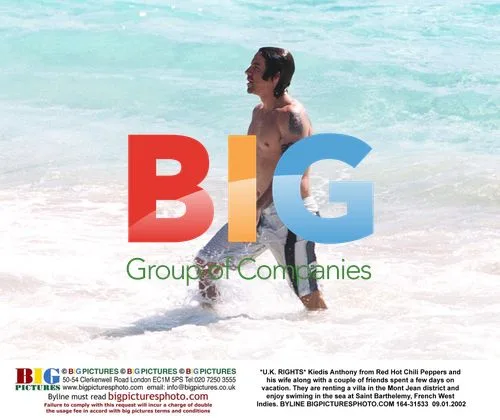 Kiedis and Wife Vacation in Saint Barthelemy