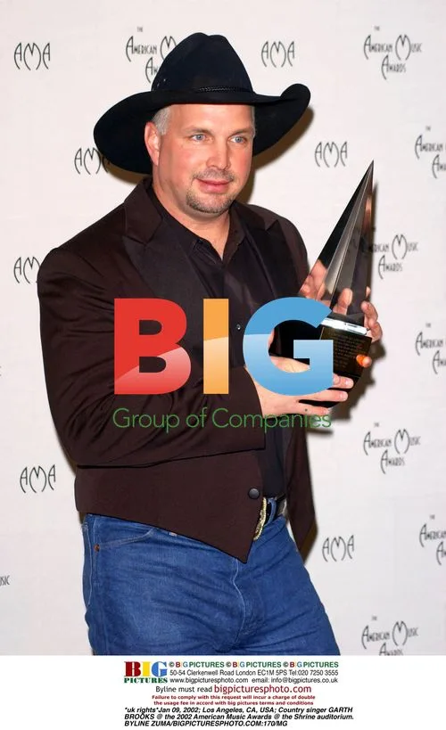 Garth Brooks at 2002 American Music Awards