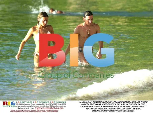 Frankie Detori and Wife Enjoy Beach