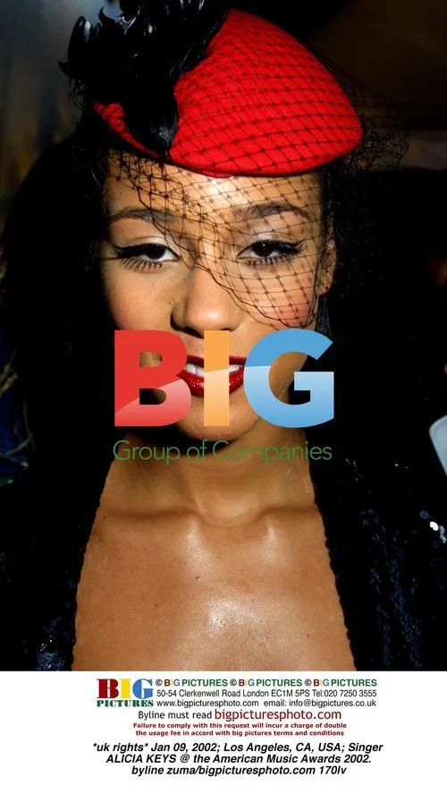 Alicia Keys at American Music Awards 2002