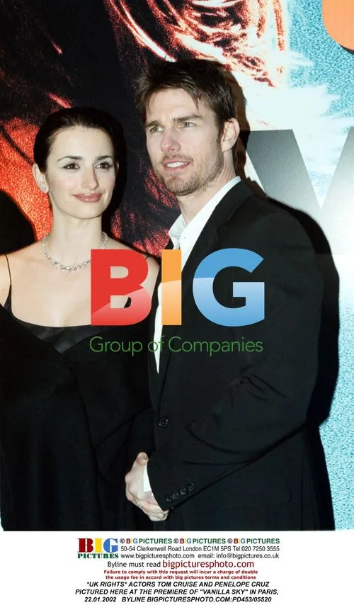 Tom Cruise and Penelope Cruz at "Vanilla Sky" Premiere