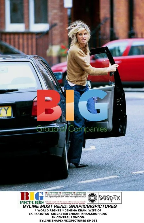 Jemima Khan Shopping in London