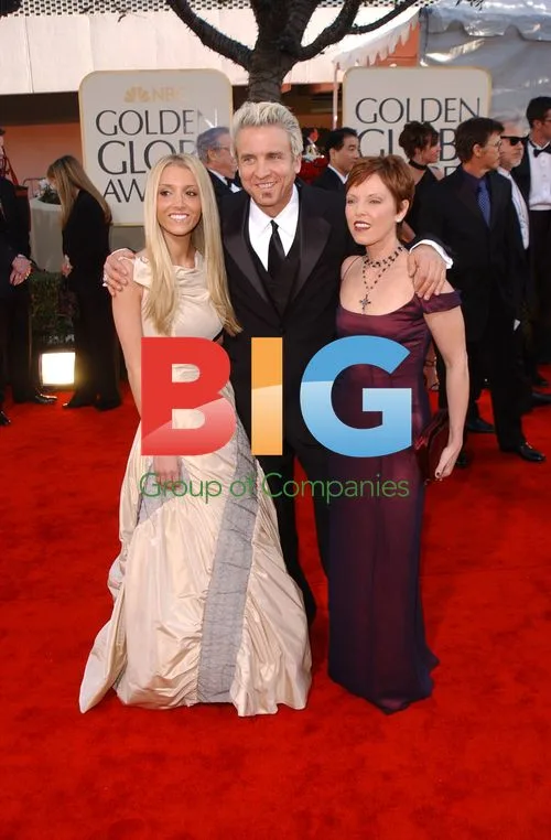 Pat Benatar and family at Golden Globes