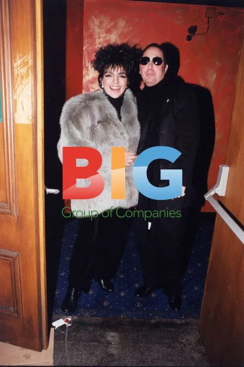 Liza Maneley and boyfriend leave China Whites